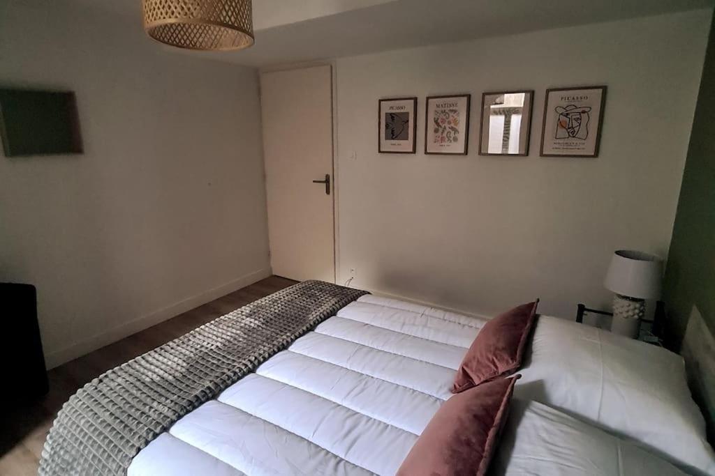 Le Nid Des Epesses Villa Les Epesses Bagian luar foto